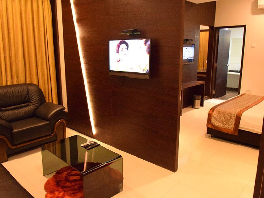 Hotel Sai Jashan Shirdi - Where Blessings & Comfort Meet Esterno foto
