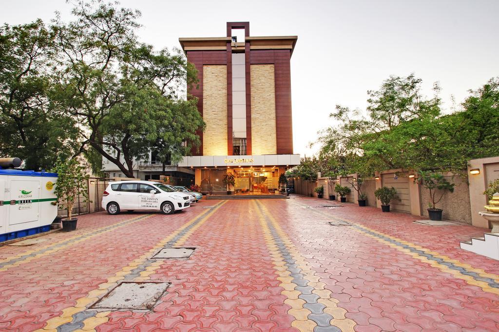 Hotel Sai Jashan Shirdi - Where Blessings & Comfort Meet Esterno foto