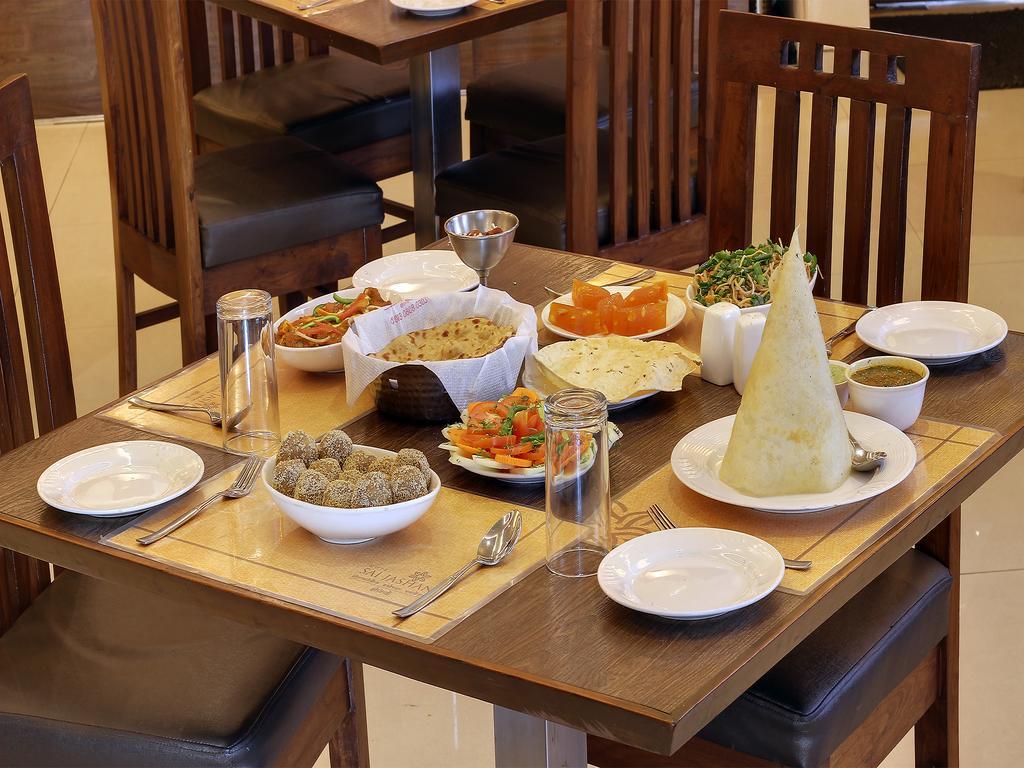 Hotel Sai Jashan Shirdi - Where Blessings & Comfort Meet Esterno foto
