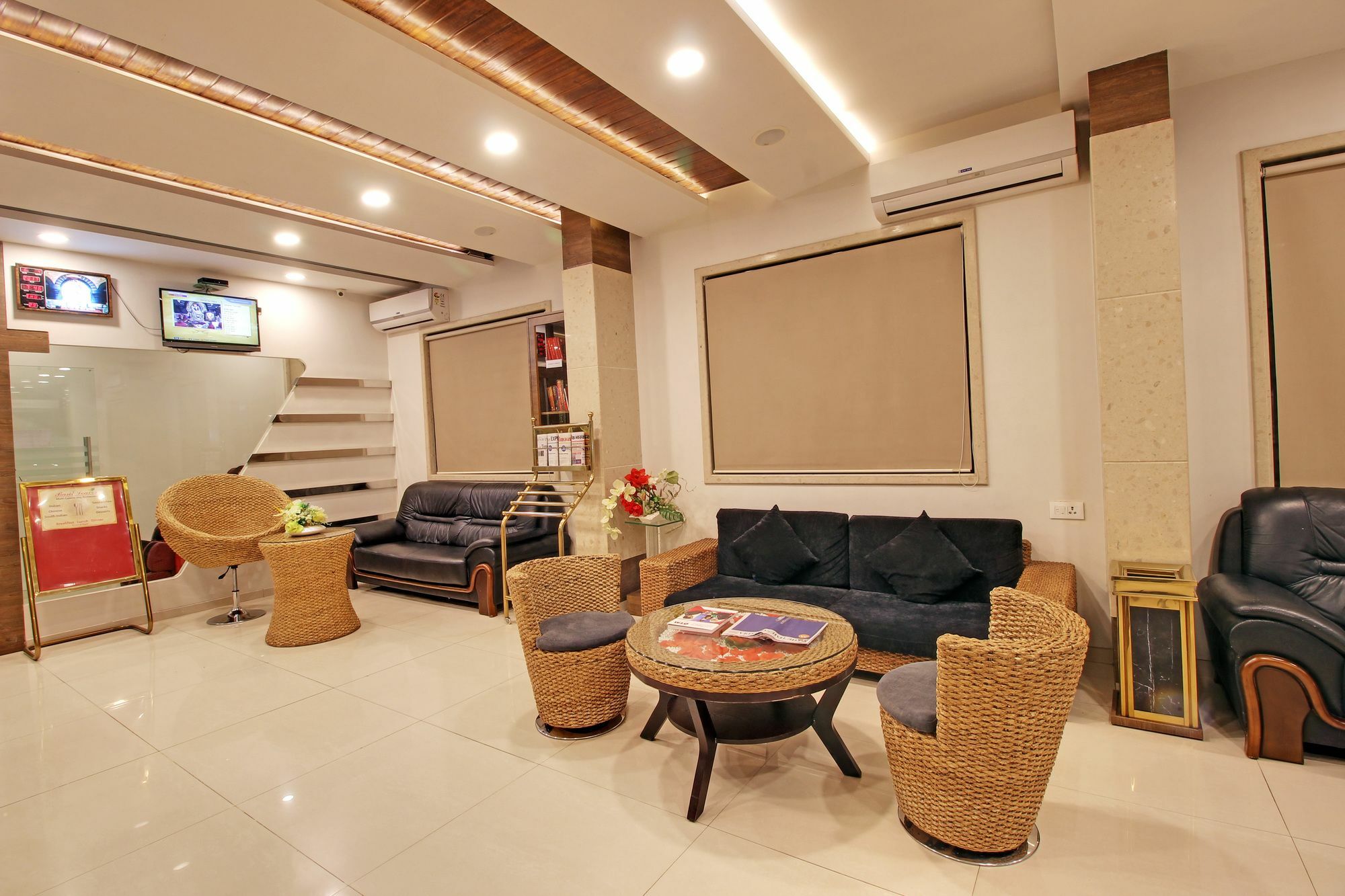 Hotel Sai Jashan Shirdi - Where Blessings & Comfort Meet Esterno foto
